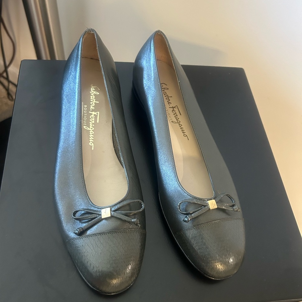 Salvatore Ferragamo Women's Dark Gray Ballet Flats